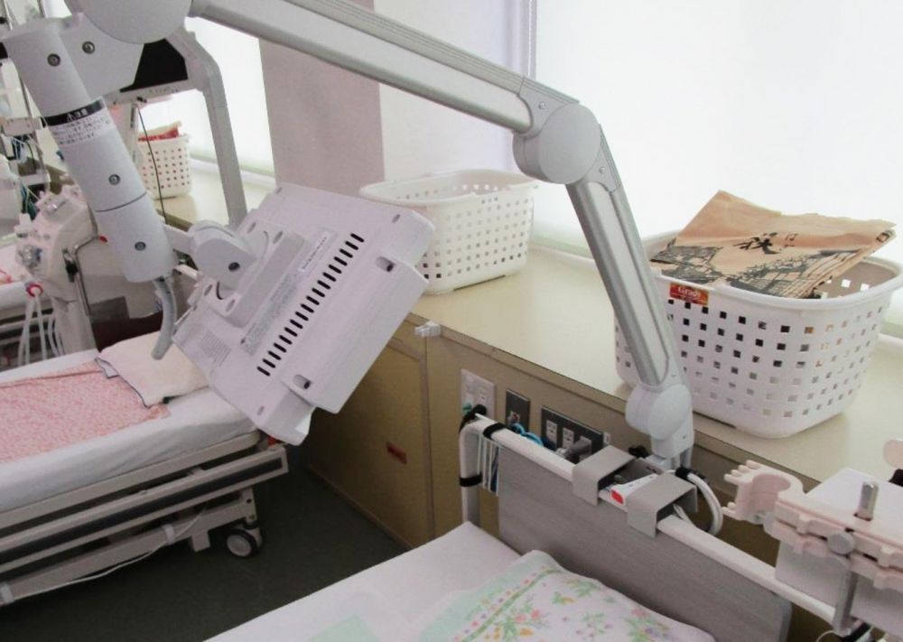 アーム式液晶テレビ